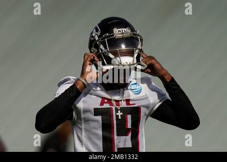 Atlanta Falcons wide receiver Auden Tate (19) warms up before a preseason  NFL football game against the New York Jets Monday, Aug. 22, 2022, in East  Rutherford, N.J. (AP Photo/Adam Hunger Stock