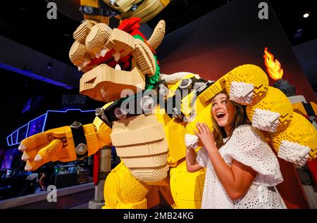 Check Out How LEGO Built Their Giant LEGO Bowser From Comic-Con