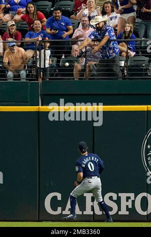 Chicago White Sox third baseman Yoan Moncada throws to first during a  baseball game against the Texas Rangers, Thursday, Aug. 4, 2022, in  Arlington, Texas. (AP Photo/Tony Gutierrez Stock Photo - Alamy