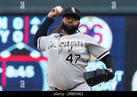 Cueto pitches Reds past White Sox 10-4