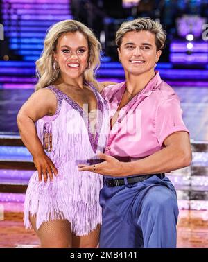 Birmingham, UK. 19th Jan, 2023. Ellie Simmonds and Nikita Kuzmin seen taking part in the 'Strictly Come Dancing: The Live Tour' launch photocall at the Utilita Arena in Birmingham. Credit: SOPA Images Limited/Alamy Live News Stock Photo