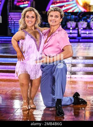 Birmingham, UK. 19th Jan, 2023. Ellie Simmonds and Nikita Kuzmin seen taking part in the 'Strictly Come Dancing: The Live Tour' launch photocall at the Utilita Arena in Birmingham. (Photo by Brett Cove/SOPA Images/Sipa USA) Credit: Sipa USA/Alamy Live News Stock Photo