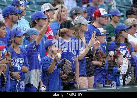 Jays unveil 'throwback' uniforms in powder blue during 3rd annual Winter  Fest