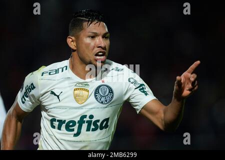 Rony of Brazil's Palmeiras heads the ball in an attempt to score during a  Copa Libertadores round of sixteen first leg soccer match against  Paraguay's Cerro Porteno in Asuncion, Paraguay, Wednesday, June