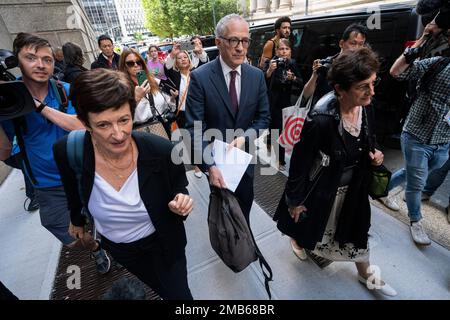 Isabel Maxwell (left), Kevin Maxwell (center) and Christine Maxwell