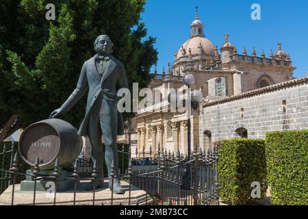 Monument to Manuel María González, founder of the winery, in Jerez de la Frontera next to the Jerez de la Frontera Cathedral, Andalusia, Spain. Stock Photo