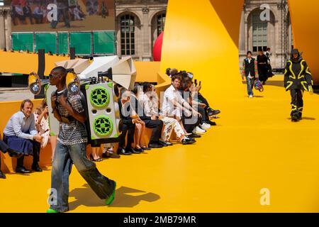 Models wear creations as part of the Louis Vuitton men's Spring Summer 2023  collection presented in Paris, France, Thursday, June 23, 2022. (AP  Photo/Francois Mori Stock Photo - Alamy