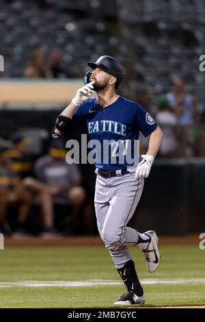 Jesse Winker's grand slam helps Mariners to victory over Angels