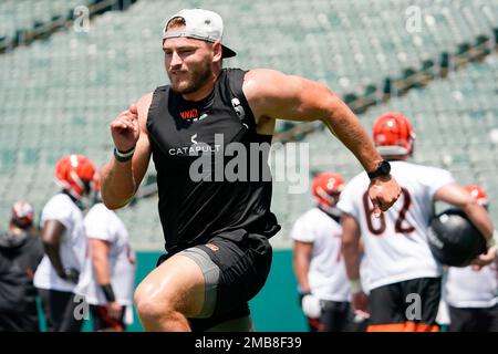 TAMPA, FL - DECEMBER 18: Cincinnati Bengals linebacker Logan Wilson (55)  brings down Tampa Bay Bucca