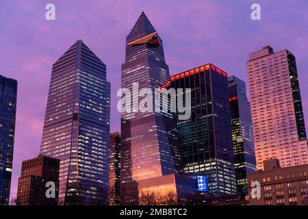 Sunset over the Hudson Yards development in New York on Friday, January 13, 2023. (© Richard B. Levine) Stock Photo