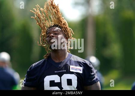 Seattle Seahawks guard Damien Lewis (68) gets set during an NFL