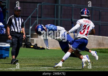 New York Giants' David Sills V makes a catch during the second half an NFL  football game against the Carolina Panthers, Sunday, Sept. 18, 2022, in  East Rutherford, N.J. (AP Photo/Noah K.