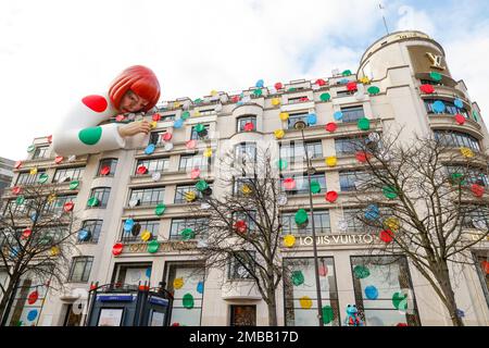 Louis vuitton champs elysees hi-res stock photography and images - Alamy
