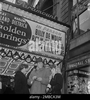 Portrait of Frankie Laine, Paramount Theater, New York, N.Y., 1946. Stock Photo