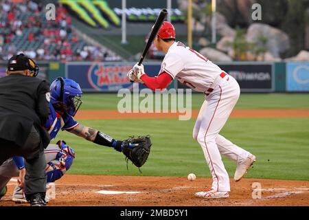 Texas Rangers' Jonah Heim bats during the first inning of a spring training  baseball game against the Colorado Rockies Tuesday, Feb. 28, 2023, in  Surprise, Ariz. (AP Photo/Charlie Riedel Stock Photo - Alamy