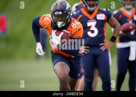 Denver Broncos rookie tight end Rodney Williams takes part in drills at the  NFL football team's headquarters Monday, May 23, 2022, in Centennial, Colo.  (AP Photo/David Zalubowski Stock Photo - Alamy