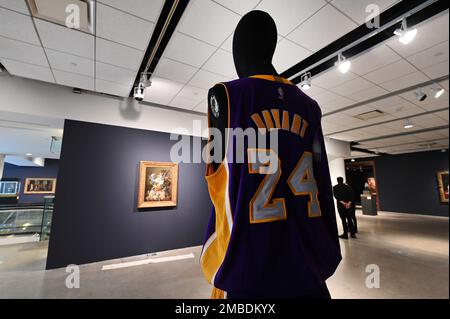 New York, USA. 20th Jan, 2023. Los Angeles Lakers Kobe Bryant (1978-2020) signed jersey during the The One press preview at Sotheby's New York, NY, January 20, 2023. (Photo by Anthony Behar/Sipa USA) Credit: Sipa USA/Alamy Live News Stock Photo