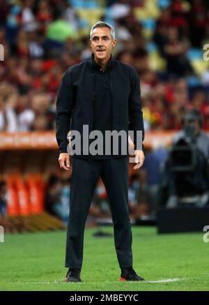 RIO DE JANEIRO, BRAZIL - MAY 21: Paulo Sousa Head Coach of Flamengo reacts  ,during the match between Flamengo and Goias as part of Brasileirao Series  A 2022 at Maracana Stadium on