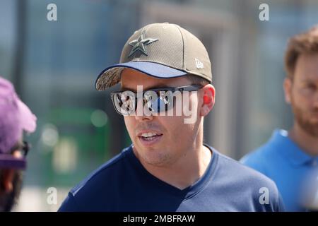 Dallas Cowboys offensive coordinator Kellen Moore reacts to a play during  an NFL football game against the Washington Commanders, Sunday, Oct. 2,  2022, in Arlington. (AP Photo/Tyler Kaufman Stock Photo - Alamy