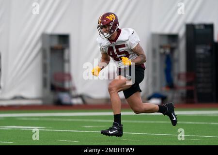 Washington Commanders tight end Curtis Hodges (80) arrives for a NFL  football practice at the team's training facility, Wednesday, July 26, 2023  in Ashburn, Va. (AP Photo/Alex Brandon Stock Photo - Alamy