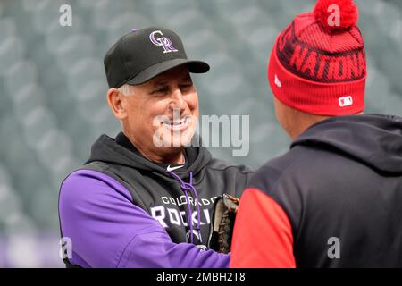 Washington Nationals third base coach Gary Disarcina (10) plays