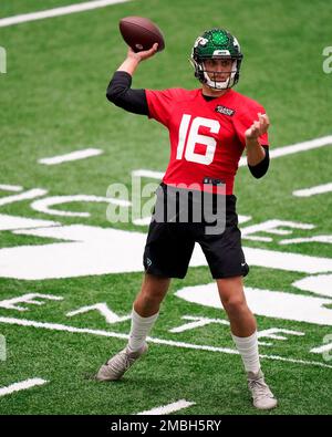 New York Jets' quarterback Nick Starkel (16) practices during the NFL  football team's training camp, Friday, May 6, 2022, in Florham Park, N.J.  (AP Photo/John Minchillo Stock Photo - Alamy