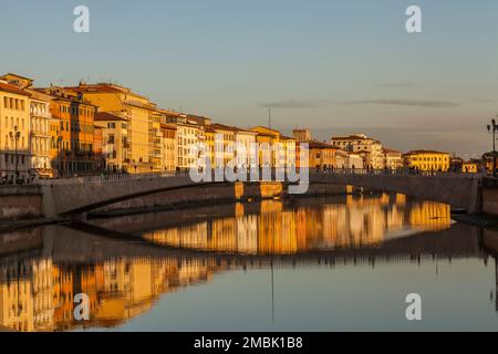 Ponte di Mezzo over the Arno River, Pisa. Stock Photo