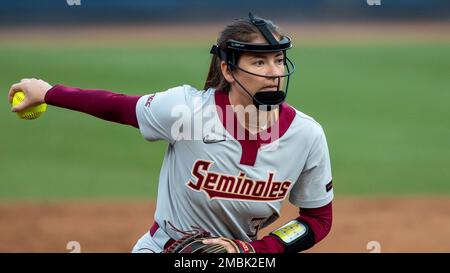 Florida State's Kathryn Sandercock (32) celebrates after defeating ...