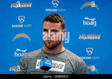 Los Angeles Chargers linebacker Troy Reeder (42) runs before an NFL  football game against the Seattle Seahawks, Sunday, Oct. 23, 2022, in  Inglewood, Calif. (AP Photo/Kyusung Gong Stock Photo - Alamy