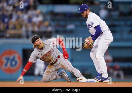 Chicago Cubs shortstop Dansby Swanson plays in a baseball game against the  Cincinnati Reds in Cincinnati, Tuesday, April 4, 2023. (AP Photo/Jeff Dean  Stock Photo - Alamy