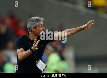 RIO DE JANEIRO, BRAZIL - MAY 21: Paulo Sousa Head Coach of Flamengo reacts  ,during the match between Flamengo and Goias as part of Brasileirao Series  A 2022 at Maracana Stadium on