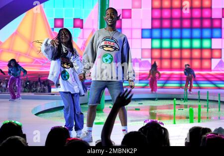 Kid Cudi Right Performs With His Daughter Vada Wamwene Mescudi At The Kids Choice Awards On Saturday April 9 2022 At The Barker Hangar In Santa Monica Calif Ap Photochris Pizzello 2mbnk2p 