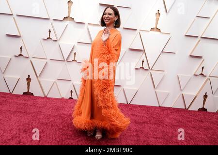 Maya Rudolph arrives at the Oscars on Sunday March 27 2022 at