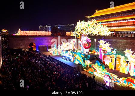People visit the Xi'an City Wall Lantern Festival in Xi'an City ...