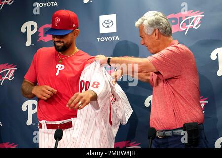 Phillies introduce Nick Castellanos