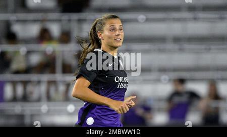 March 19, 2022: Washington Spirit forward TARA MCKEOWN (9) sets up a play  during the NWSL Challenge Cup Orlando Pride vs Washington Spirit soccer  match at Exploria Stadium in Orlando, Fl on