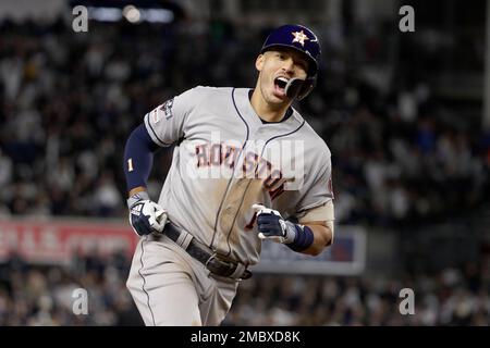 Houston Astros shortstop Carlos Correa (1) in the first inning during a  baseball game against the Arizona Diamondbacks, Monday, May 30, 2016, in  Phoenix. (AP Photo/Rick Scuteri Stock Photo - Alamy