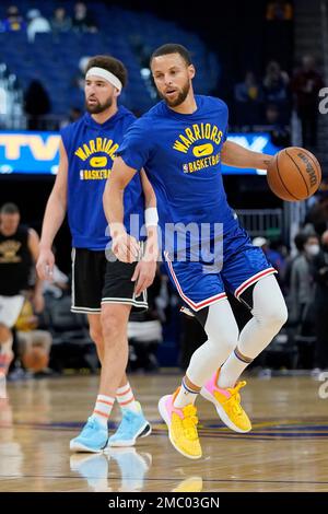 Steph curry warm clearance up shirt