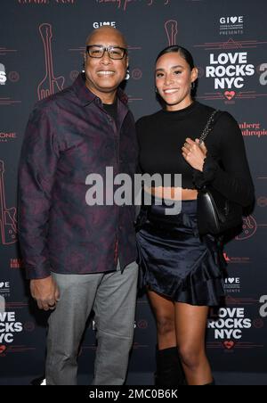 Bernie Williams and Beatriz Williams attend the Sixth Annual LOVE News  Photo - Getty Images