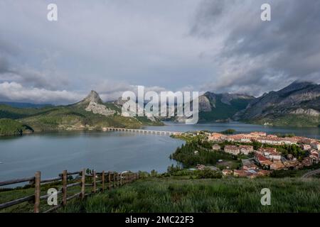 New Riaño village and dam in the Cantabrian Mountains, Leon, Spain Stock Photo