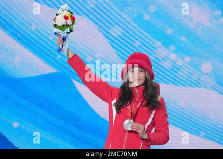 China's Eileen Gu Strikes Freeski Big Air Gold at Beijing Winter Olympics -  News18
