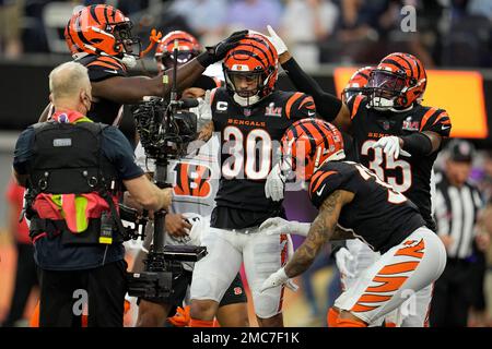 East Rutherford, New Jersey, USA: November 3, 2021, New York Jets wide  receiver Keelan Cole (88) is tackled by Cincinnati Bengals free safety  Jessie Bates (30) at MetLife Stadium in East Rutherford