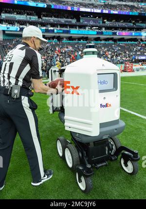 FedEx Delivers Vince Lombardi Trophy to Super Bowl LVI in Los Angeles