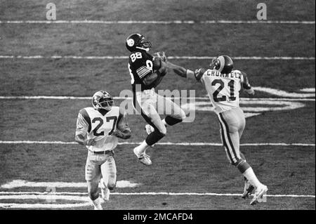 Pittsburgh Steelers win Super Bowl XIV over Los Angeles Rams