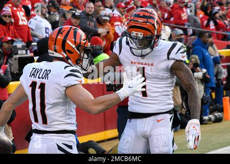 Cincinnati Bengals wide receiver Trent Taylor (11) warms up before playing  against the Tennessee Titans in