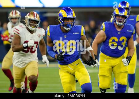 Tight end (86) Kendall Blanton of the Los Angeles Rams against the Arizona  Cardinals in an NFL football game, Monday, Dec. 13, 2021, in Glendale, AZ.  The Rams defeated the Cardinals 30-23. (