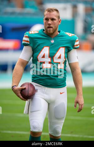 NFL Miami Dolphins and JDRF Ambassador Blake Ferguson Snaps Hard