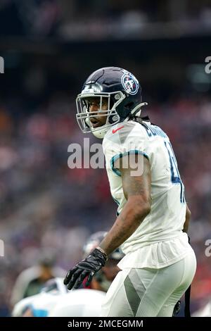 Tennessee Titans linebacker Zach Cunningham (41) during an NFL football  game against the Houston Texans, Sunday, Jan. 9, 2022, in Houston. (AP  Photo/Matt Patterson Stock Photo - Alamy