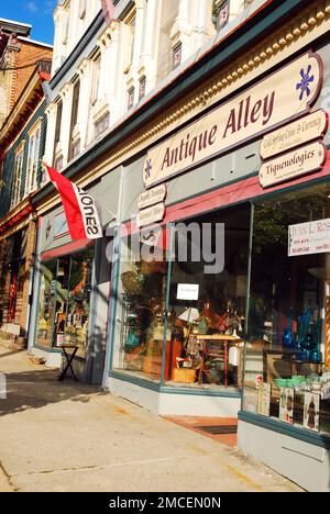 Antique Alley, a charming store that is one of many independent businesses in downtown Cold Spring, NY Stock Photo