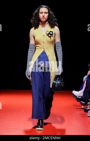 Paris, Frankreich. 20th Jan, 2023. KENZO Fall/Winter 2023-24 Runway during Paris Fashion Week Menswear on January 2023 - Paris, France 20/01/2023 Credit: dpa/Alamy Live News Stock Photo